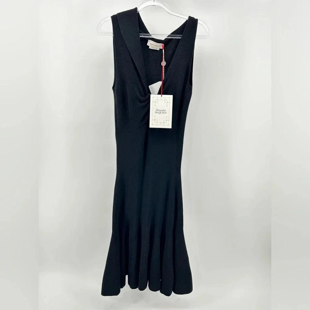 NWT ALEXANDER McQUEEN Fit Flare Wool Dress Size M Sleeveless Asymmetric neck